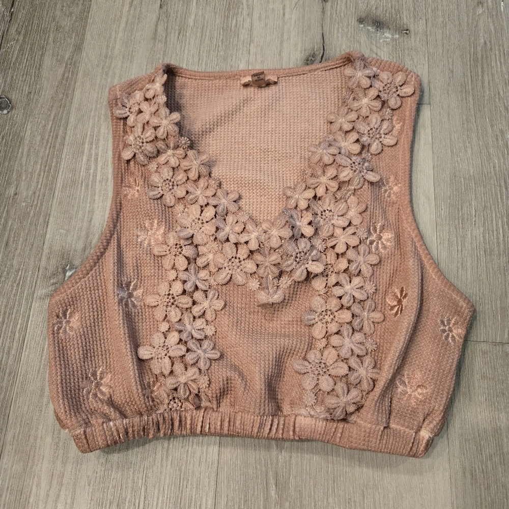 POL Sleeveless Crop Top Embellished Floral Top Size Small